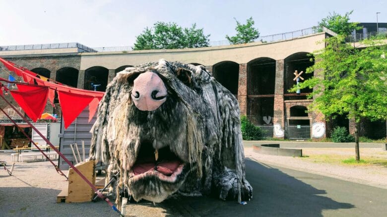 Dog sculpture — Bochum, Germany, (c) Mohammad Tauheed